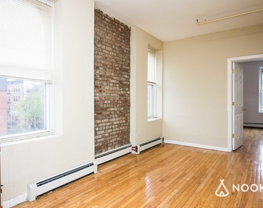 814 Marcy Avenue - Photo Thumbnail 12