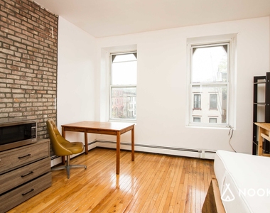 814 Marcy Avenue - Photo Thumbnail 9