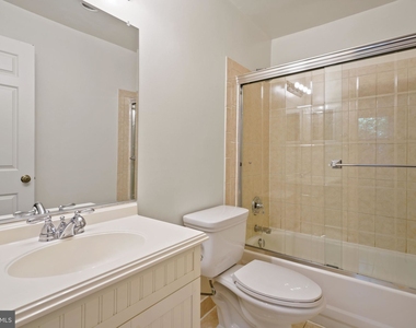 3289 Sutton Place Nw - Photo Thumbnail 16