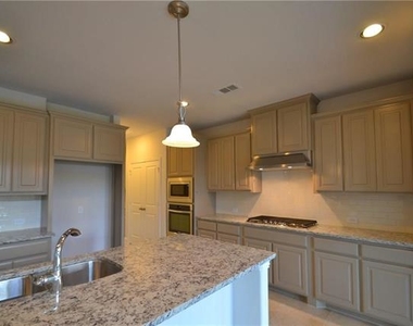 15525 Piedmont Park Drive - Photo Thumbnail 10