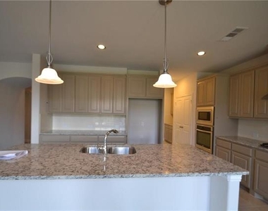 15525 Piedmont Park Drive - Photo Thumbnail 8