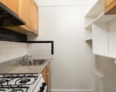 925 Bedford Ave - Unit: Top FL - Photo Thumbnail 2