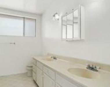 1449 Butler Ave - Photo Thumbnail 11