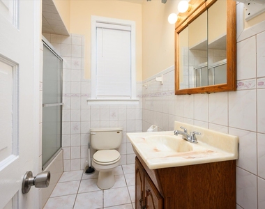 2218 West Lyndale Street - Photo Thumbnail 8