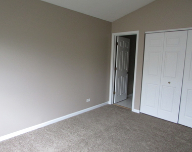 2452 Frost Drive - Photo Thumbnail 9