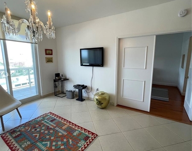 9559 Collins Ave - Photo Thumbnail 4