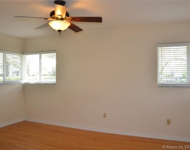 1039 Hardee Rd - Photo Thumbnail 10