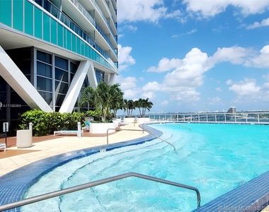 888 Biscayne Blvd - Photo Thumbnail 19