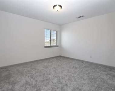 2431 Preakness Place - Photo Thumbnail 26