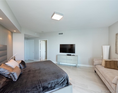 17301 Biscayne Blvd - Photo Thumbnail 18