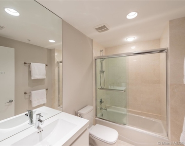 17301 Biscayne Blvd - Photo Thumbnail 15