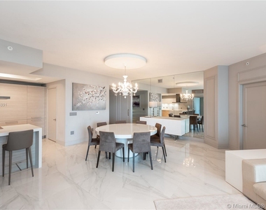 17301 Biscayne Blvd - Photo Thumbnail 8