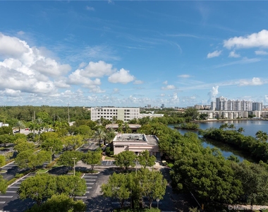 17301 Biscayne Blvd - Photo Thumbnail 1