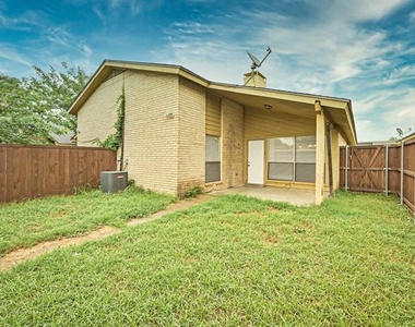 2704 Saint George Place - Photo Thumbnail 21