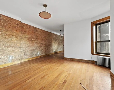 2248 1st Avenue - Photo Thumbnail 3