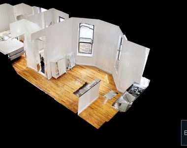 Immaculate king sized one bedroom located in a luxury doorman building on 10th Street & 2nd Avenue. - Photo Thumbnail 2