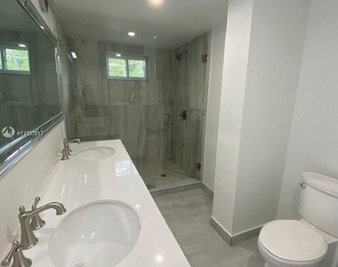 6810 Sw 70th Ave - Photo Thumbnail 21