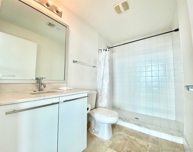 888 Biscayne Blvd - Photo Thumbnail 14