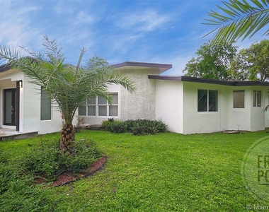 8540 Sw 122nd St - Photo Thumbnail 1