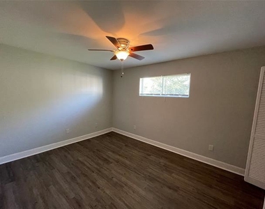 9421 Edgecreek Drive - Photo Thumbnail 4