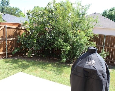 2144 Chapman Drive - Photo Thumbnail 15