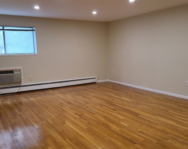 121 Tremont St Apt 121 - Photo Thumbnail 0