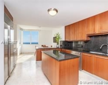 901 Brickell Key Blvd Apt 2600 - Photo Thumbnail 4