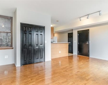 122 W Willis Street - Photo Thumbnail 6