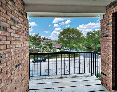 2850 Southampton Drive - Photo Thumbnail 5