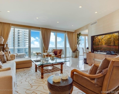 9601 Collins Ave - Photo Thumbnail 1