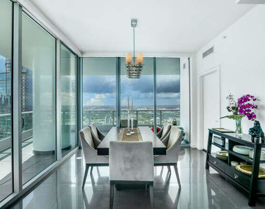 900 Biscayne Boulevard - Photo Thumbnail 12