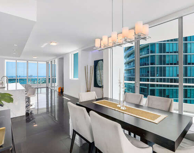 900 Biscayne Boulevard - Photo Thumbnail 10