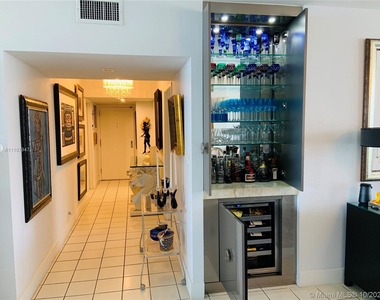 1541 Brickell Ave - Photo Thumbnail 15