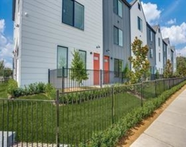 3275 Dallas Street - Photo Thumbnail 15