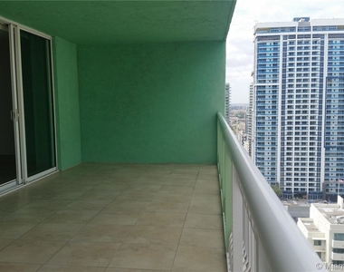 1200 Brickell Bay Dr - Photo Thumbnail 2