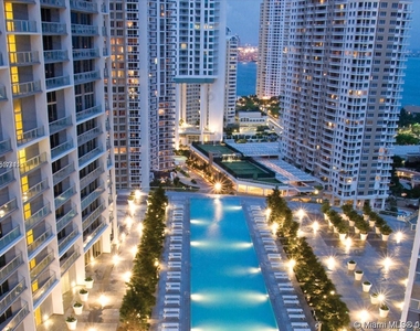 465 Brickell Ave - Photo Thumbnail 18