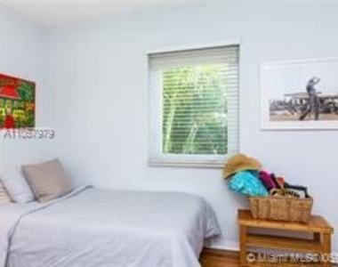 1810 Sw 32nd Ct - Photo Thumbnail 8