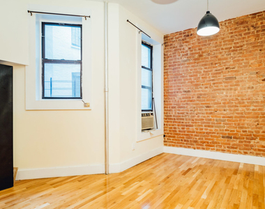 788 Park Pl - Unit: 17 - Photo Thumbnail 7