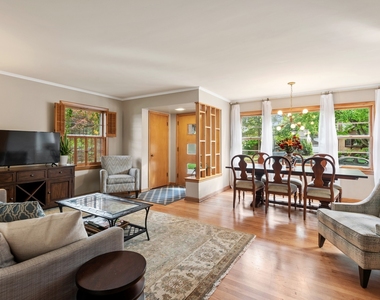 135 Central Park Avenue - Photo Thumbnail 3