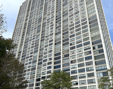 2800 North Lake Shore Drive - Photo Thumbnail 0