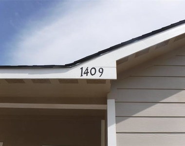 1409 Speedway Street - Photo Thumbnail 2