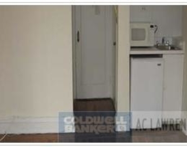 11 Waverly Pl - Photo Thumbnail 3