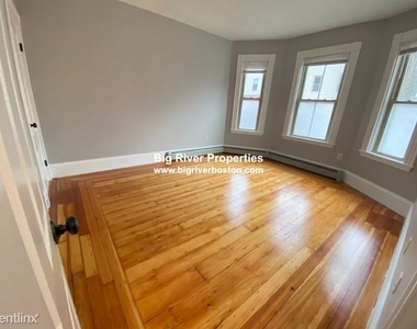 635 Dorchester Ave 1 - Photo Thumbnail 11