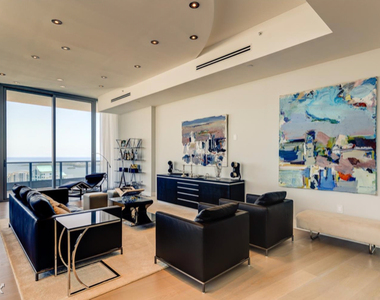 200 Biscayne Boulevard Way - Photo Thumbnail 1