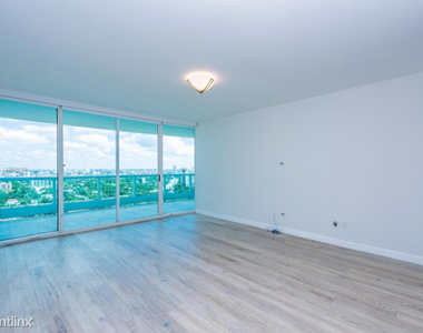 2127 Brickell Ave - Photo Thumbnail 4