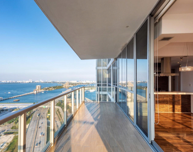 1100 Biscayne Blvd - Photo Thumbnail 13