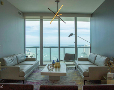 888 Biscayne Blvd - Photo Thumbnail 0