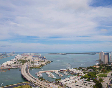 888 Biscayne Blvd - Photo Thumbnail 8