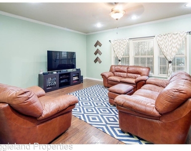 1402 Crescent Ridge - Photo Thumbnail 9