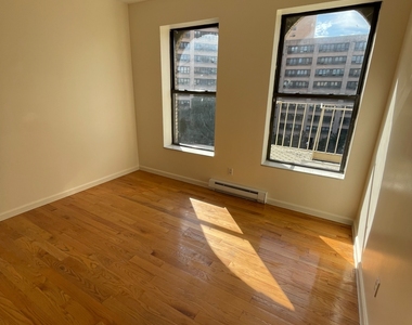 309 West 111th Street - Photo Thumbnail 4